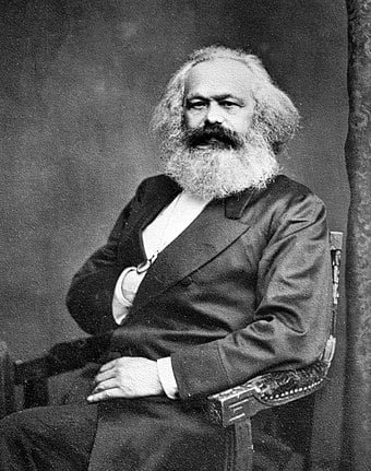 Karl Marx, intelectual alemão fundador da filosofia comunista.