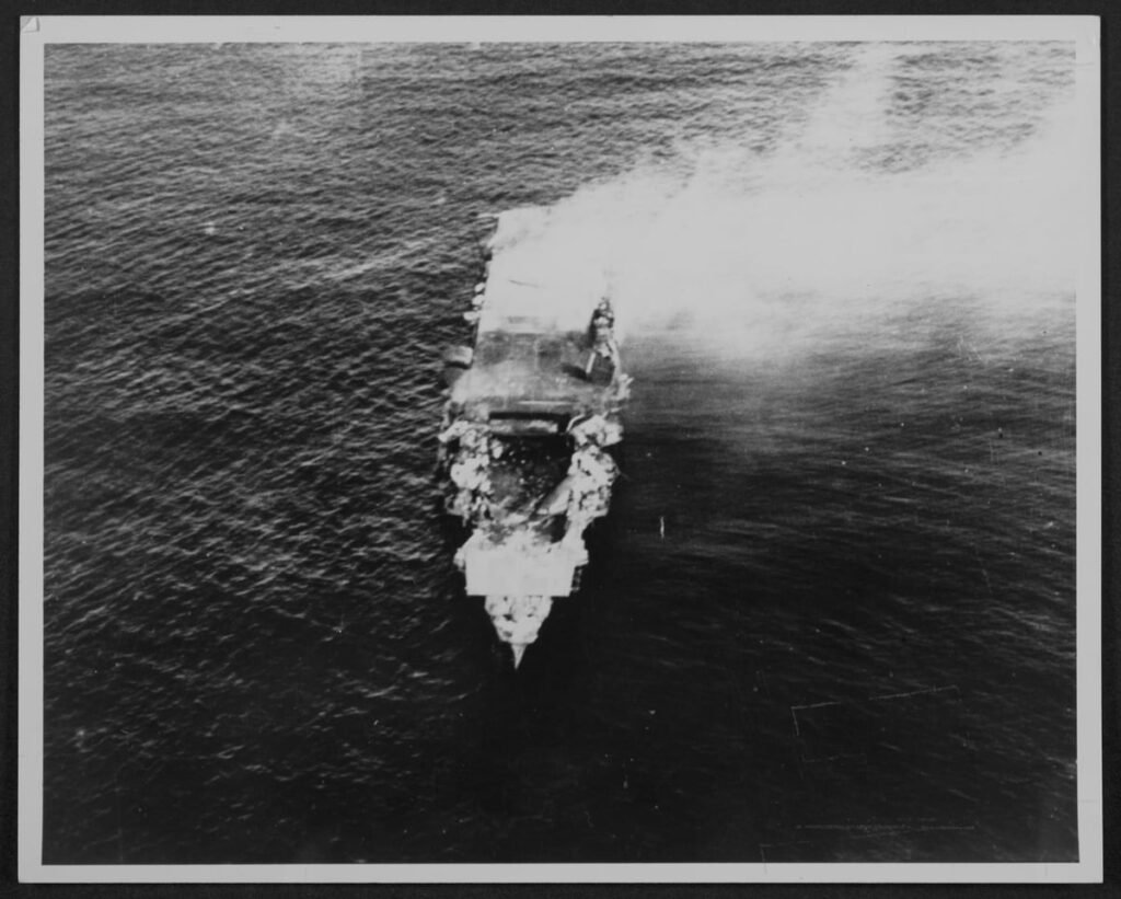 Navio militar da batalha de Midway