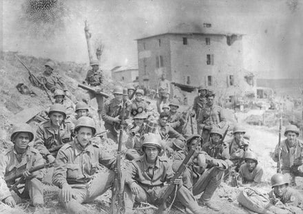 Soldados da FEB comemoram o 7 de setembro na Itália durante a II Guerra Mundial, 1944