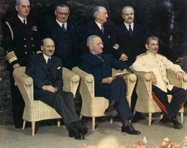Stalin e outros líderes na conferencia de Potsdan