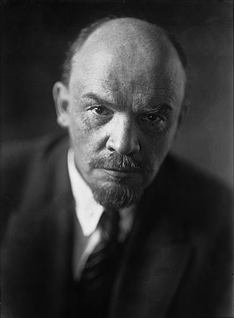 Vladimir Lenin em 1920, com aproximadamente 50 anos.