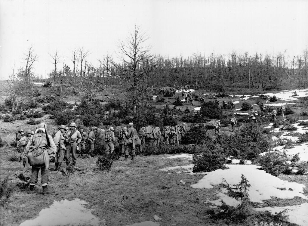 soldados marchando no monte belvedere