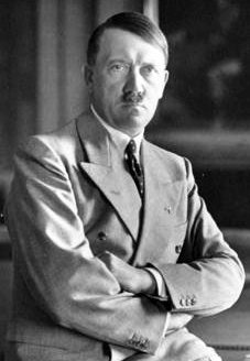 Hitler, lider do Terceiro Reich, tornou-se o primeiro chefe de Estado alemão a receber o título de Führer und Reichskanzler, em 1934.
