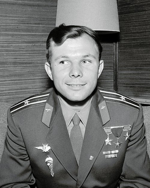 Gagarin, o primeiro ser humano a voar pelo espaço.