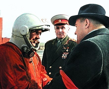 Gagarin antes do lançamento.