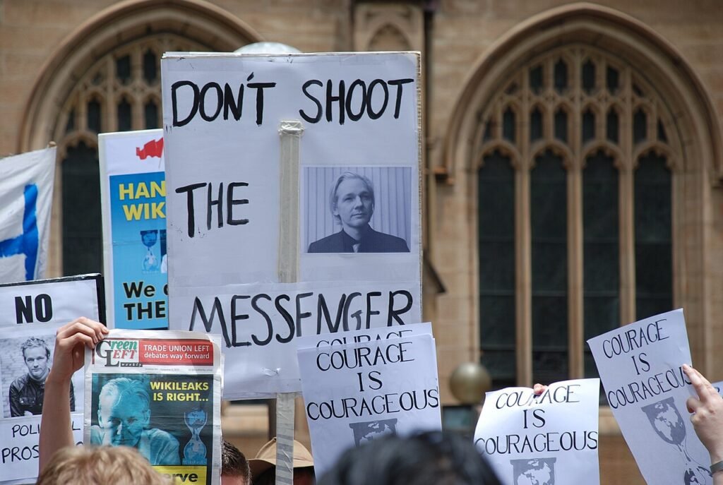 Manifestação em apoio a Assange em frente à Câmara Municipal de Sydney , 10 de dezembro de 2010.