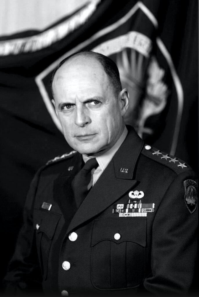 Ridgway durante seu mandato como Comandante Supremo Aliado da Europa (SACEUR).